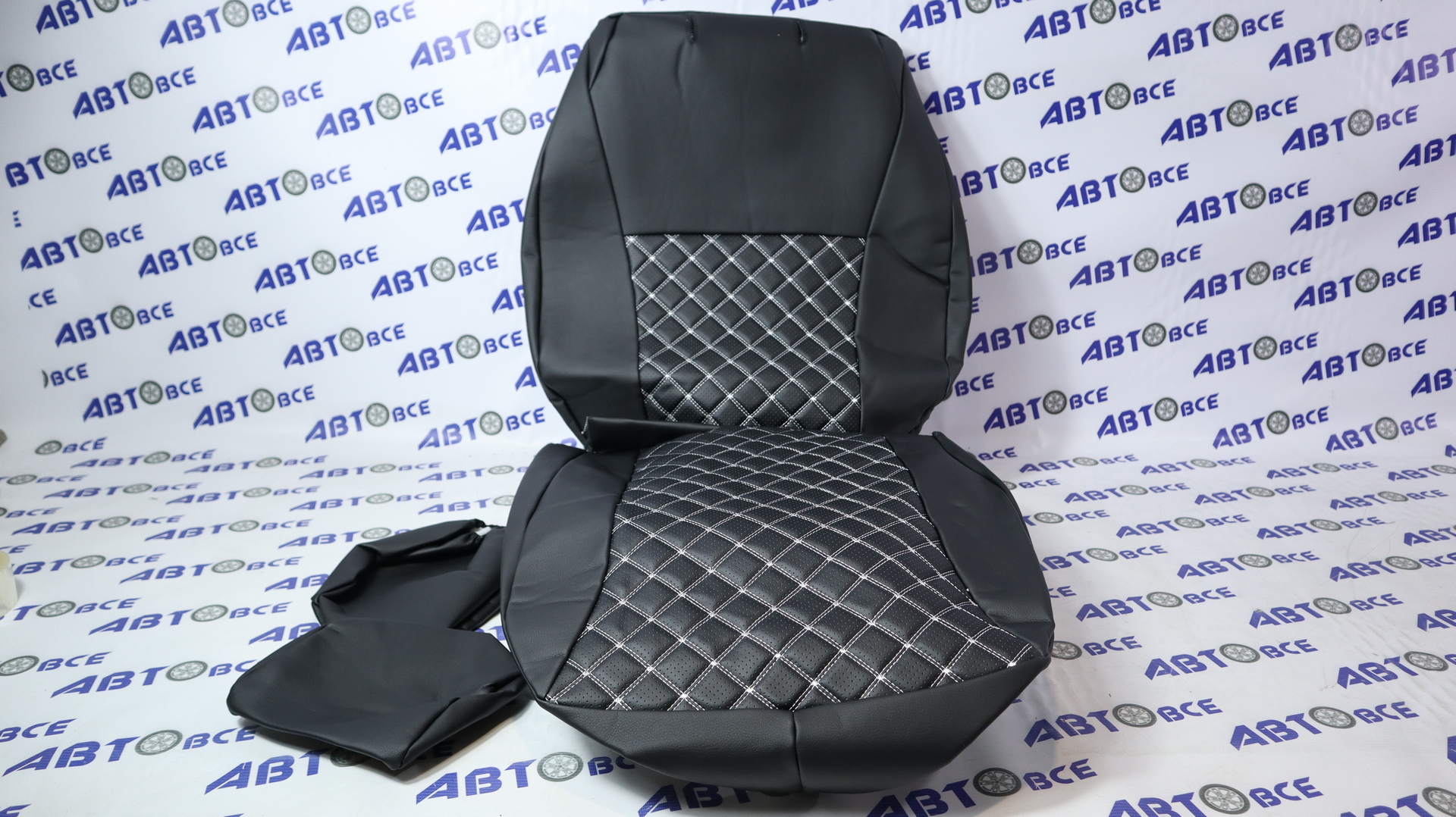 Чехлы сидений Vesta седан с 2015 черный-белая нить РОМБ Экокожа